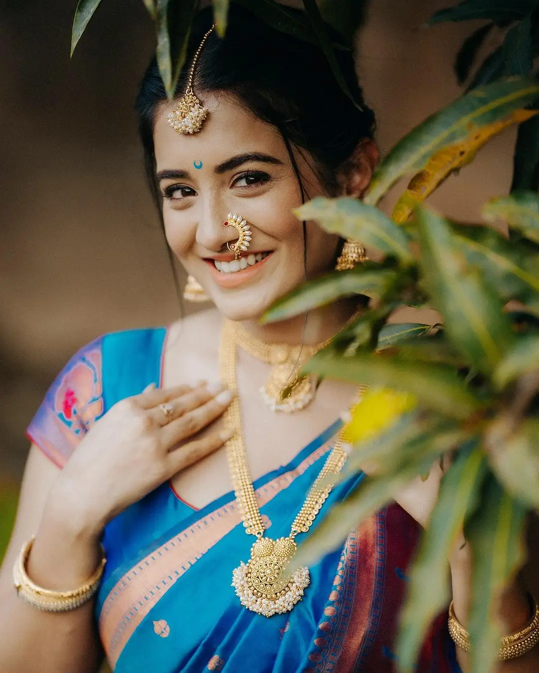 Tollywood Actress Rashi Singh Images in Blue Saree